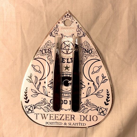 Set of Tweezer Duos, Beauty Concept, HALLOWEEN NWT, $11 each - Picture 4 of 8